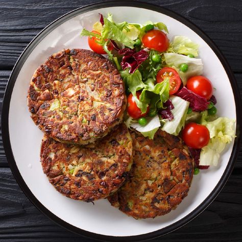 Easy Mushroom Patty Recipe: Step by Step Mushroom Patty Recipe, Tips to make Mushroom Patty at home, Mushroom Patty Ingredients, Mushroom Patty Recipe video & more at Times Food Mushroom Patties Recipe, Mushrooms Burger Recipe, Mushroom Burgers Recipes, Step By Step Mushroom, Mushroom Patty, Mushroom Patties, Burgers Homemade, Fodmap Meals, Mushroom Burger Recipe