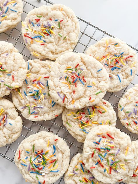 The best dye-free sprinkles and my favorite vegan sugar cookie recipe — urban. apron. Dye Free Sprinkles, Vegan Sugar Cookie Recipe, Cookie Sprinkles, Chewy Sugar Cookie, Chewy Sugar Cookie Recipe, Vegan Sugar Cookies, Cookie Cookbook, Artificial Food, Chewy Sugar Cookies