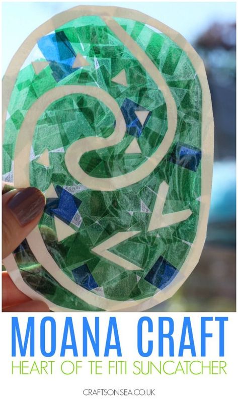 Looking for Moana crafts and activities? This sweet heart of Te Fiti suncatcher is fun to make and looks great when you hang it up, wait for the sun to hit it and the colours light up! #kidscraft #moana #kidsactivities Disney Crafts Preschool, Moana Crafts, Disney Crafts For Kids, Heart Of Te Fiti, Disney Camping, Disney Activities, Te Fiti, Hawaiian Crafts, Princess Crafts