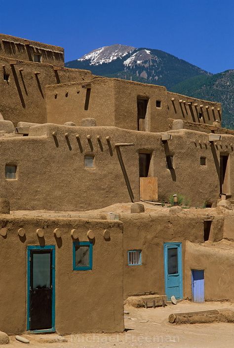 Oldest contInuously occupied dwellings in the US. Built between 1000 and 1450 AD. Taos Pueblo, NEW MEXICO. Pueblo House, Dh Lawrence, New Mexico Style, Taos Pueblo, Taos New Mexico, Travel New Mexico, New Mexico Homes, Mexico Style, Mud House