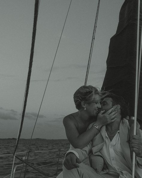 from the archives: the stunning sailboat session I shot this summer ⛵️ with the sweetest couple. What’s your fav? • • • • Keywords: storytelling cinematic engagements sailboat proposal couples Tampa St. Petersburg #tampaproposal #stpeteproposal #tampaengagement #stpeteengagement #stpetephotographer #tampaphotographer #storytellingphotographer #cinematicphotographer #tampaelopement #stpeteelopement @scrlgallery #scrl #scrlgallery Sailboat Couple Photography, Iconic Engagement Photos, Sailboat Wedding Photos, Sailboat Engagement Pictures, Malibu Proposal, Sailing Couple, Sailboat Proposal, Rm Photo, Bride Apparel