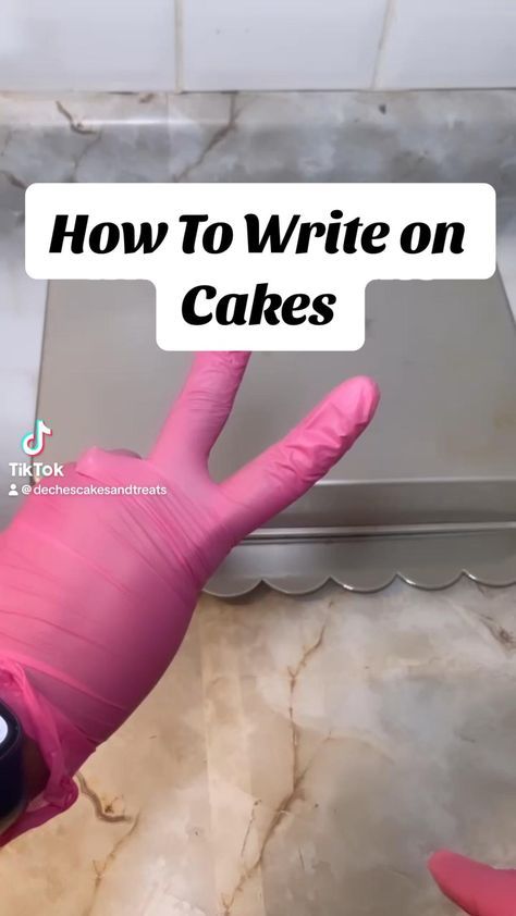 Professional Cake Recipe, Writing On Cakes, Basic Lettering, Writing Tutorial, Baking Tips And Tricks, Professional Cake Decorating, Beautiful Messages, Cake Lettering, Cake Writing