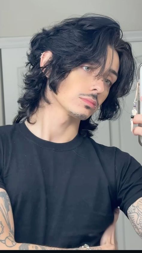 Men With Long Fluffy Hair, Masculine Hairstyles, Bleached Hair Men, Dream Bf, Heir Of Atticus, Youtuber Dr, Black Wavy Hair, Boys Hair, Hair Inspiration Short