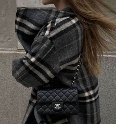 Chanel Mini Classic Flap, Chanel Mini Flap Bag Outfit, Grungy Outfit, Chanel Cross Body Bag, Luxury Wishlist, Chanel Bag Classic, Bag Wishlist, Chanel Handbags Classic, Outfit Grey