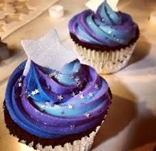 Galaxy Food, Blue Velvet Cupcakes, Galaxy Cupcakes, Space Cupcakes, Earth Cake, Galaxy Birthday, Moon Birthday, Galaxy Wedding, Galaxy Cake