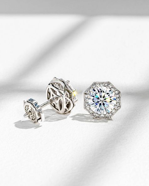 These are no ordinary studs. The unique octagon bloom transforms the round center diamond into something truly special, while hidden details on the reverse add an unexpected twist. Featured Style: #TACORIbloom #ArtDeco Bloom #StudEarrings FE804RD #TACORI #diamondstuds Jewellery Board, Luxury Logo Design, Rose Ring, Jewelry Boards, Luxury Logo, Big Earrings, Jewelry Photography, Design Jewelry, Tennis Bracelet