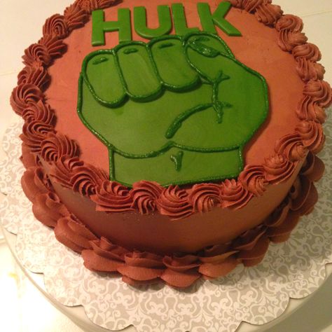 Gluten free Hulk cake Easy Hulk Cake, Hulk Kit Kat Cake, Incredible Hulk Birthday Cake, Half Spiderman Half Hulk Cake, Hulk Smash Cake, Homemade Hulk Cake, Hulk Birthday Cakes, Hulk Birthday, Cake Face