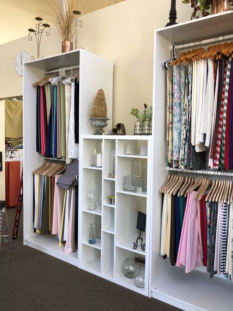 Hijab Boutique Interior, Event Rental Showroom Design, Event Rentals Showroom, Temporary Wardrobe, Warehouse Showroom, Planner Storage, Showroom Ideas, Clothing Store Displays, Camper Store