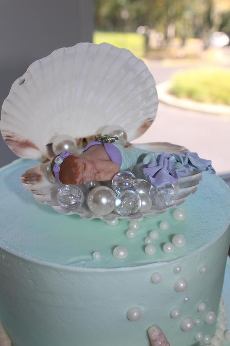 Ocean Themed Baby Shower Ideas Girl, Mermaid Theme Baby Shower Ideas, Little Mermaid Baby Shower Theme, Little Mermaid Baby Shower Ideas, Baby Shower Mermaid Theme, Mermaid Baby Shower Ideas, Mermaid Babyshower, Mermaid Baby Shower Cake, Mermaid Baby Shower Decorations