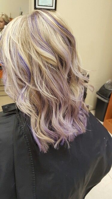 Blonde & lavender highlights Blonde With Lavender Underneath, Blonde Hair With Purple Highlights Lavender, Lavender Streaks In Blonde Hair, Blonde And Lavender Hair Highlights, Blonde With Lilac Highlights, Lavender Highlights Blonde, Light Purple Highlights Blonde Hair, Lavender Hair Streak, Lavender Highlights Blonde Hair