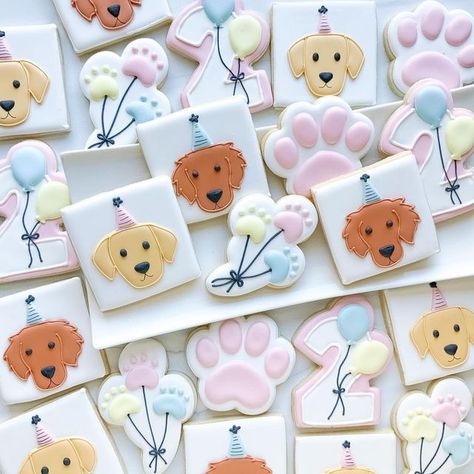 Dog Themed Birthday Party Cookies, Go Dog Go Cookies, First Birthday Party Puppy Theme, Dog Cookie Decorated, Dog Birthday Party Cookies, Puppy Theme Cookies, Puppy Birthday Party Cookies, Puppy Dog Cookies, Dog Birthday Cookies Decorated