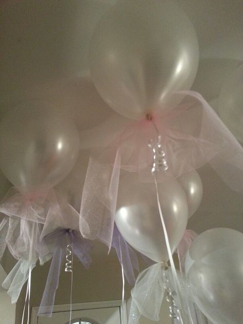 Balloons with tulle bows Tulle Wrapped Balloons, Tulle Over Balloons, Bows On Balloons, Balloons With Bows, Bow Party Decorations, Balloons With Tulle, Bow Party Decor, Table Balloon Decorations, Birthday Decorations 21