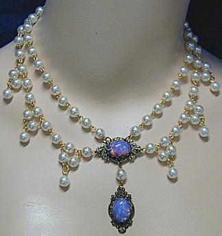 Necklace Opals and Pearls Bollywood Jewelry Necklaces, Elizabethan Jewelry, Antique Pearl Necklace, History Jewelry, Medieval Necklace, Vintage Jewelry Antique, Costume Necklace, Queen Jewelry, Necklace Opal