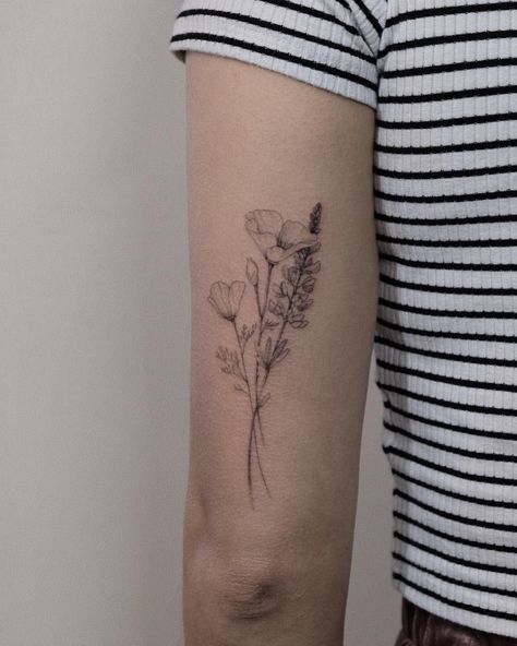 Lupine Tattoo, Lupin Flower, Bluebonnet Tattoo, Blatt Tattoos, Botanisches Tattoo, Texas Tattoos, Lavender Tattoo, Single Needle Tattoo, Bouquet Tattoo