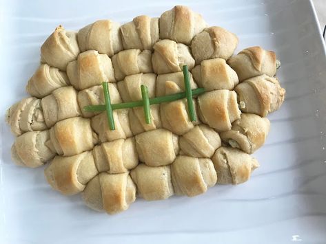 Boursin Cheese Crescent Rolls, Boursin Crescent Rolls, Pillsbury Crescent Appetizers, Boursin Cheese Appetizers, Crescent Roll Bake, Boursin Recipes, Super Bowl Party Food, Crescent Bake, Cheese Crescent Rolls