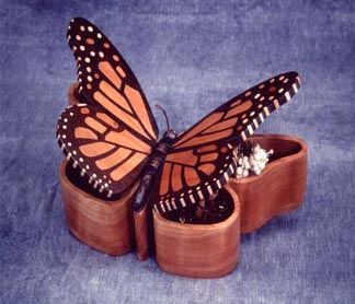 Similar to the earlier boxes but larger and more intricate. Wooden Box Ideas, Butterfly Jewelry Box, Wood Box Design, 3d Tiskárna, Wooden Butterfly, Bandsaw Box, Woodworking Box, Woodworking Joints, Jewelry Organizer Box