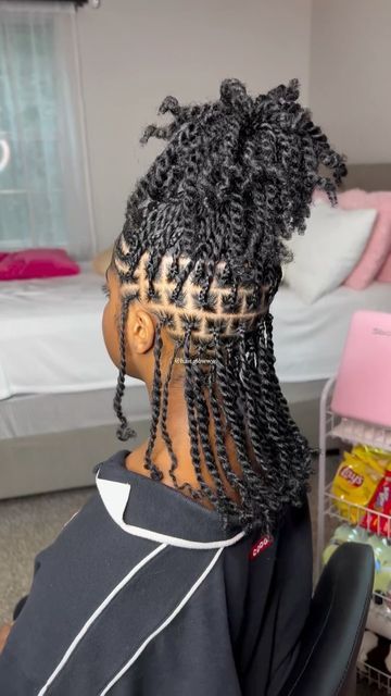 Twists Hairstyles For Black Women, Twist Black Women, Small Marley Twists, Juicy Twists, Twist Hairstyles For Black Women, Rope Twists, Nursing Goals, Faux Loc, Short Box Braids Hairstyles