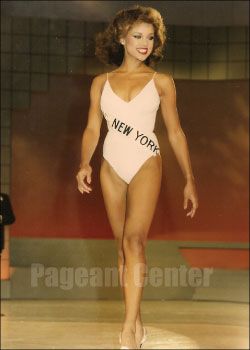 Vanessa Williams Winning the Swimsuit Competition - Miss America 1983 Vanessa Williams Miss America, Miss America Winners, Swimsuit Competition, Model Friends, Helen Williams, Lynn Williams, Pageant Life, Chris Williams, Soft Dramatic