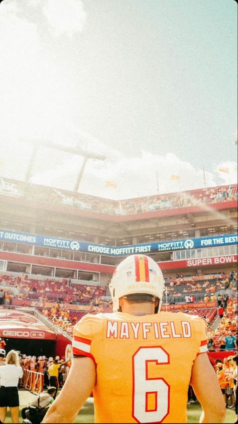 Baker Mayfield Wallpaper, Baker Mayfield Buccaneers, Quarterback Aesthetic, Tampa Bay Buccaneers Wallpaper, Buccaneers Wallpaper, Cold Pictures, Tom Brady Patriots, Tampa Bay Buccaneers Football, Curry Nba