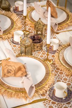 Ramadan Table Setting, Ramadan Diy, Ramadan Table Decor, Decoraciones Ramadan, Art Nail Designs, Dinner Party Table Settings, Eid Mubarak Decoration, Fashionable Nails, Iftar Party