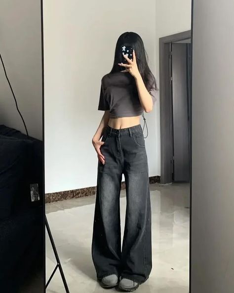 Our Popular Pants this week ! ✨ Explore more by using link in bio !🔗 Vintage Black Jeans, Jeans Women High Waist, Casual Korean Fashion, Black Baggy Jeans, Black Jeans Women, Streetwear Clothes, 2 Piece Skirt Set, Jean Vintage, Jeans Fabric