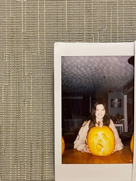 Halloween Polaroid Halloween Polaroid Pictures, Halloween Polaroid, Fool Moon, Activities With Friends, Polaroid Pictures, Polaroid Photos, Hallows Eve, Bathroom Interior Design, Bathroom Interior