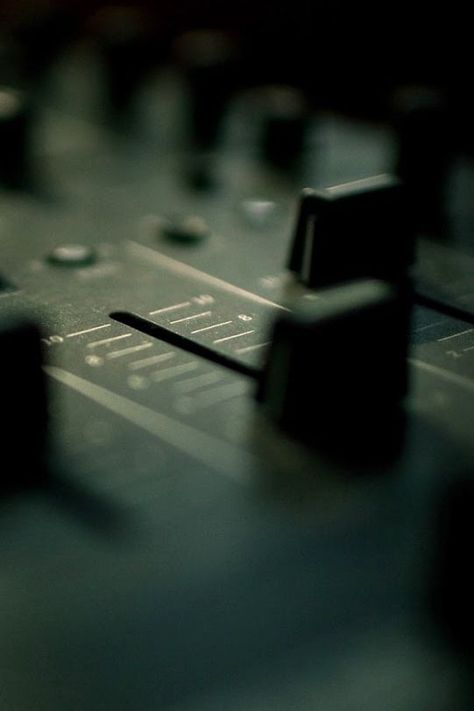 sound board Music Sleeve, Sound Guy, Sound Board, Test Image, Mixing Console, Sound Studio, Sound Systems, Audio Engineer, Sound Engineer