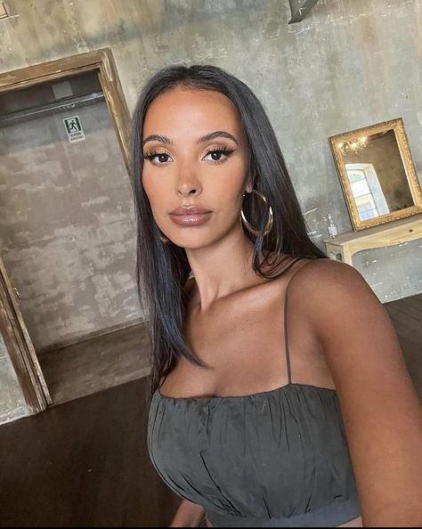 Somali girls, somali women, beautiful somali girls #somali #somaligirls #somaligirl #melanin #blackwoman #blackgirlmagic Girl Somali, Somali Women, Somali Girl, Maya Jama, Asian Makeup Looks, Formal Makeup, Flawless Face, Girls Makeup, Pretty Makeup