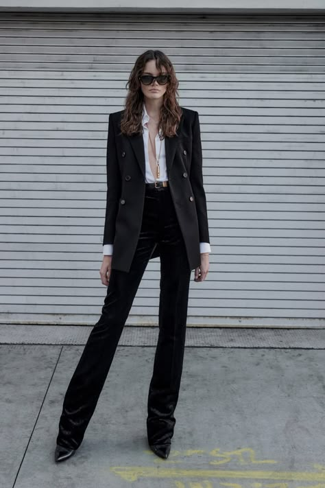 Ysl Fashion Show 2022, Ysl Resort 2022, Ysl Style Aesthetic, All Saints Outfit, Ysl Suit Women, Saint Laurent Aesthetic Outfits, Saint Laurent Outfit Woman, Ysl Inspired Outfit, Vogue Outfits Fashion