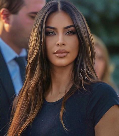 Kardashian Makeup, Fall Instagram, Kim Kardashian Makeup, Kim Kardashian Hair, Rambut Brunette, Kardashian Hair, Brown Hair Balayage, Brown Blonde Hair, Long Straight Hair