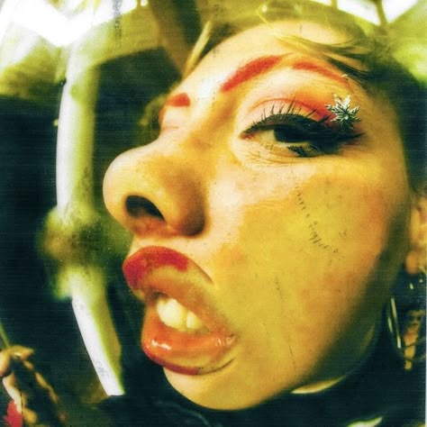 Surrealistic Portrait Photography, Messy Makeup Photoshoot, Fisheye Face Reference, Melted Face Makeup, Andy Warhol Graphic Design, Interesting Portrait Photography Creative, Harley Weir Photography, Art Inspo Photography, Magical Realism Photography