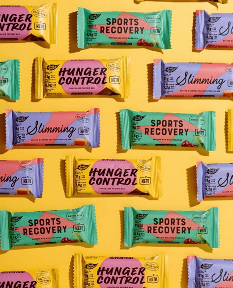 The team @etiquetteagency creates a bold brand for SUPERFOOD protein bars.  Full gallery & crit: https://bullhearted.co/branding-advertising-reviews/food-beverage-branding/superfood-protein-bar-food-branding  #branding #brandinginspiration #design #designinspiration #packaging #packaginginspiration #packagedesign #foodpackaging #proteinbars #superfoods Energy Bar Packaging, Protein Bar Photography, Protein Bar Brands, Healthy Food Packaging, Healthy Food Branding, Date Bars, Hemp Protein, Raw Bars, Food Branding