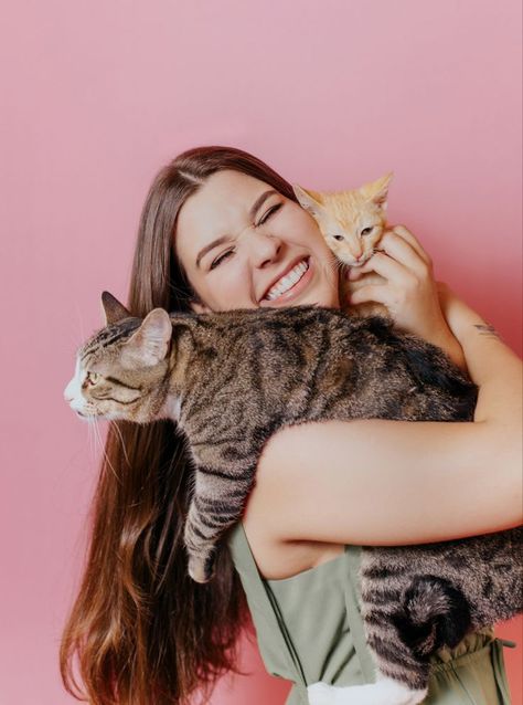 Cat Family Photo, Cat Photoshoot, Pet Portraiture, Themed Photoshoot, Animal Photoshoot, Fotos Ideas, Cat Pose, Feral Cats, Cat Family