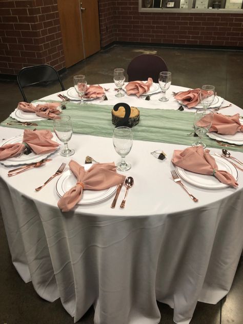 Table Settings Quinceanera, Pink And Green Table Decor, Sage And Pink Table Setting, Sage Green Quinceanera Theme Decor, Rose Gold Quinceanera Theme, Sweet 16 Venues, Gold Quinceanera Theme, Pink Party Tables, Enchanted Forest Quinceanera Theme