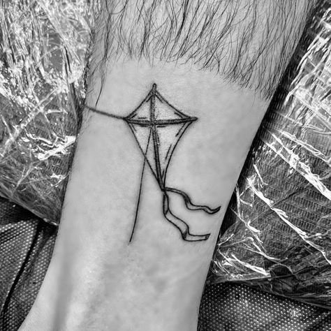 kite tattoo on my leg Kite Tattoo, Deathly Hallows Tattoo, Shoulder Tattoo, Cute Tattoos, I Tattoo, Small Tattoos, Triangle Tattoo, Tattoos For Women, Tattoos