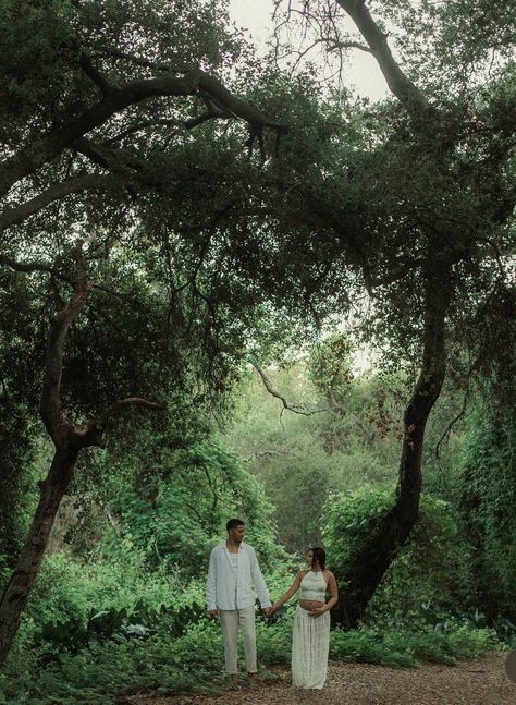 Maternity Photos Garden, Maternity Photos In A Field, Woods Maternity Pictures, Forest Maternity Photos, Forest Pregnancy Photoshoot, Nature Pregnancy Photoshoot, Sunrise Maternity Pictures Beach, Whimsical Maternity Shoot, Maternity Shoot Ideas Outdoor