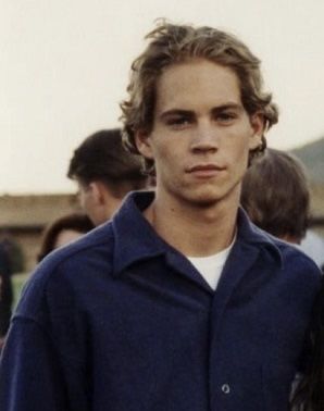 Paul Walker She's All That, Paul Walker 90s Aesthetic, Paul Walker 90s, Paul Walker Hair, Paul Walker Shirtless, Young Paul Walker, Paul Walker Movies, Cars Funny, 90s Actors