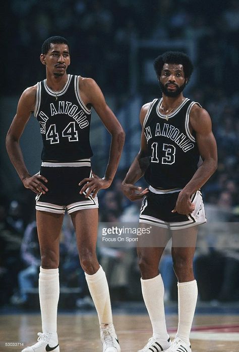 Nba Superstars, African History Facts, George Gervin, Sports Illustrated Covers, Sports Pics, Katherine Johnson, Texas Sports, Basketball Players Nba, Sports Gallery