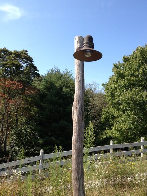 . Lamp Post In The Woods, Barrel Light Post, Rustic Garden Lighting, Outside Lightning With Recicled Lamps, Rustic Path Lights, Barn Light Lamp Post, Rustic Outdoor Lighting, Travertine Bathroom, Yard Lights