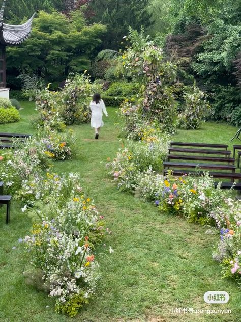 Wedding Flower Isle, Overgrown Wedding Aisle, Overgrown Aisle Flowers, Cottagecore Wedding Ceremony, Wildflower Ceremony Isle, Overgrown Wedding, Flower Path Wedding, Forest Flower Wedding, Garden Wedding Ceremony Aisle