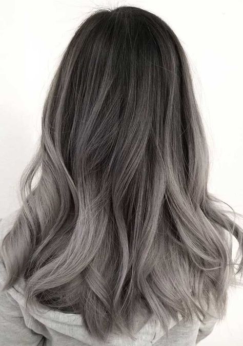 Pelo Color Ceniza, Ash Gray Hair Color, Ash Grey Hair, Grey Ombre Hair, Korean Hair Color, Ash Hair, Ash Hair Color, Fesyen Rambut, Hair Color Streaks