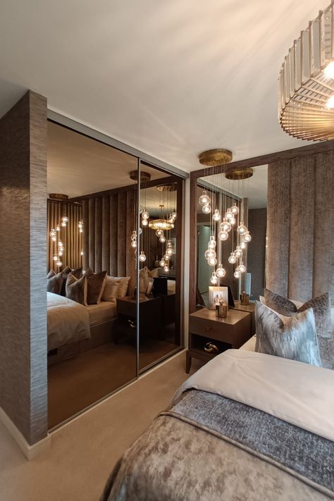 Wardrobe Design Bedroom With Mirror, Wardrobe Design Bedroom Sliding, Fitted Wardrobe Interiors, Sliding Mirror Wardrobe, Bronze Bedroom, Mirror Sliding, Fitted Wardrobes Bedroom, Fitted Wardrobe, Mirror Interior Design