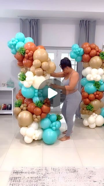 Freestanding Balloon Garland, Outdoor Balloon Garland, Balloon Columns Ideas, Balloon Pole, Column Ideas, Start Quotes, Balloon Columns, Balloon Decor, Balloon Arch