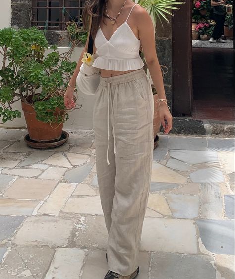 Summer Baggy Pants Outfit, Baggy Cotton Pants Outfit, Baggy Linen Pants Outfit, Cotton Pants Outfit, Baggy Linen Pants, Mexico Birthday, Linen Summer Outfits, Baggy Pants Outfit, Loose Pants Outfit