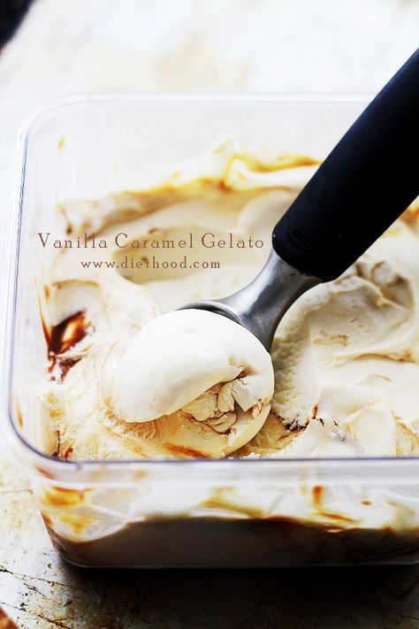 Italian Gelato Recipe, Hemgjord Glass, Gelato Recipe, Gelato Ice Cream, Vanilla Caramel, Frozen Custard, Frozen Yoghurt, Cold Desserts, Love Ice Cream