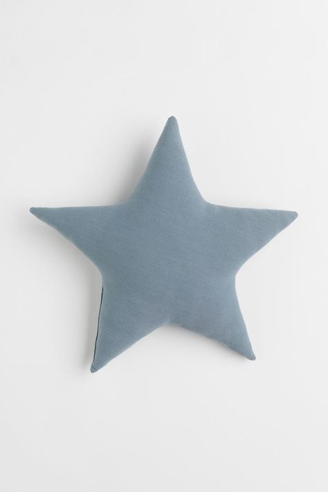 Star-shaped cushion - Grey-blue - Home All | H&M GB Furniture Cute, Peter Pan Nursery, Cosy Bed, Cute Decorations, Star Cushion, Fun Furniture, Kids Interior Room, H&m Home, Inspiration For Kids