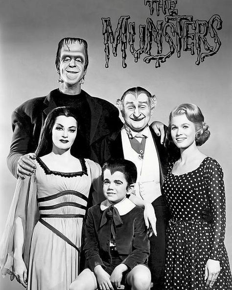 Herman Monster, Munster Family, Munsters Tv Show, Addams Family Tv Show, Photo Classic, The Munster, Yvonne De Carlo, Family Tv, The Munsters