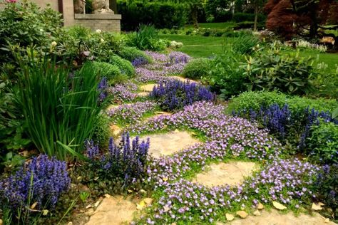 30 Elegant English Garden Designs and Ideas English Garden Design Ideas, Front Yard Garden Ideas, English Garden Design, Yard Garden Ideas, Garden Pathways, Colorado Landscape, Longwood Gardens, English Gardens, Farmhouse Garden