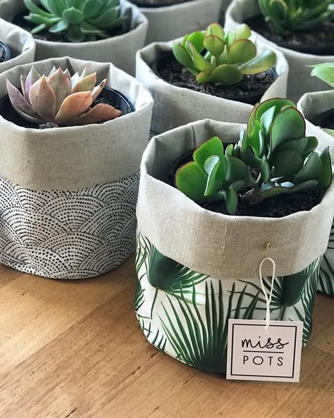 Plant Pots Diy, Pots Diy, Planter Bags, Plant Pot Covers, Plant Covers, Handmade Plant, Interior Plants, Fabric Bins, Fabric Baskets