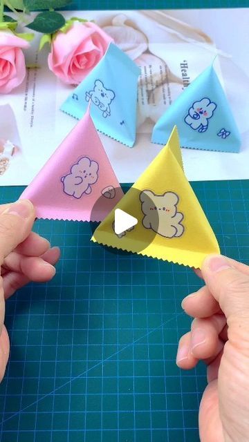 Origami Party Favors, Tiny Gift Bags Diy, Origami Gift Ideas, Origami Paper Bag, Diy Treat Bags, Blind Bag Ideas, Origami Packaging, Diy Gift Bags Paper, Diy Party Bags